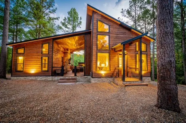 Front exterior — 46 Oak Spring Circle, Broken Bow, OK 74728