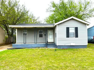 Sold home at 313 W Peach Street
