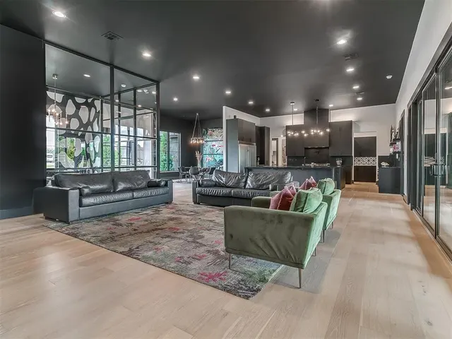 Photo 5 — 8225 SW 109th Terrace, Oklahoma City, OK 73173