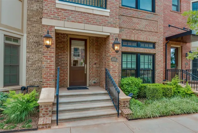 Photo 3 — 406 NE 1st Street, Oklahoma City, OK 73104