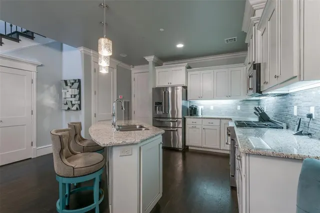 Photo 8 — 406 NE 1st Street, Oklahoma City, OK 73104