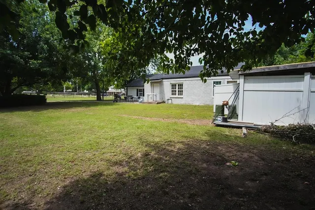 Photo 6 — 2012 W Boyd Street, Norman, OK 73069