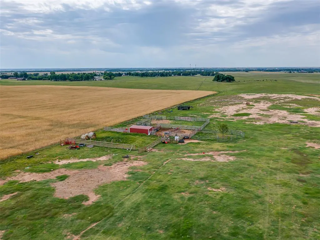 Photo 14 — 5000 N Meridian Avenue, Crescent, OK 73028