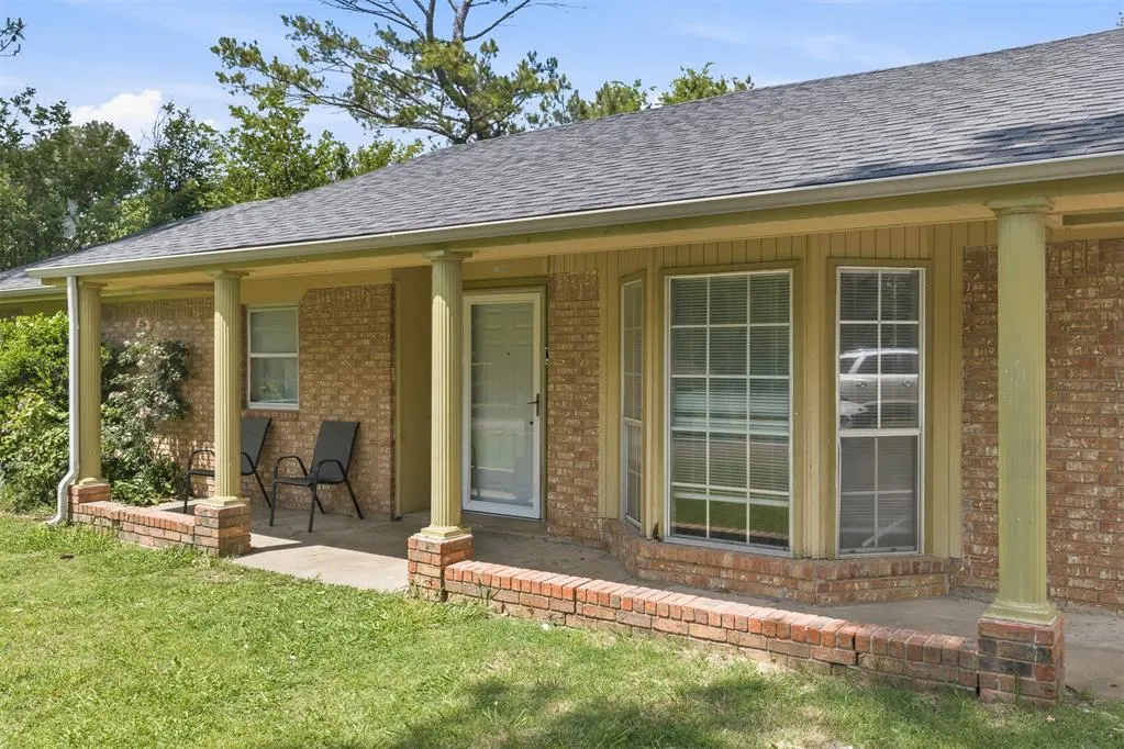 Photo 2 — 1310 E Lawrence Street, Wynnewood, OK 73098