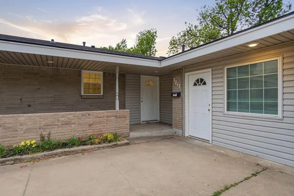 Photo 2 — 3717 N Eagle Lane, Bethany, OK 73008