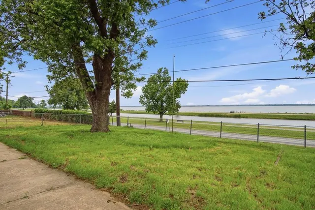 Photo 8 — 3717 N Eagle Lane, Bethany, OK 73008