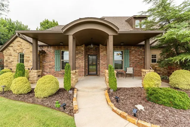 Photo 4 — 2055 NW 34 Street, Newcastle, OK 73065