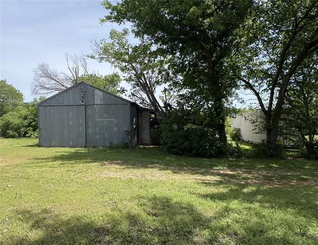 Photo 3 — 340903 E HWY 62 Highway, Meeker, OK 74855
