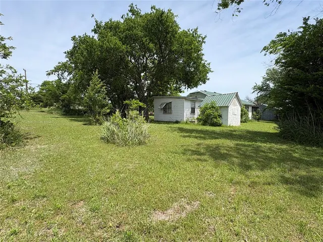 Photo 6 — 340903 E HWY 62 Highway, Meeker, OK 74855