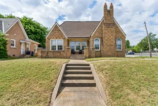 Sold home at 2560 NW 23rd Street
