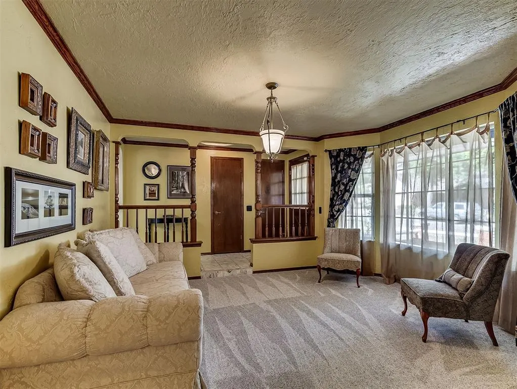 Photo 13 — 9216 Sutton Place, Oklahoma City, OK 73132