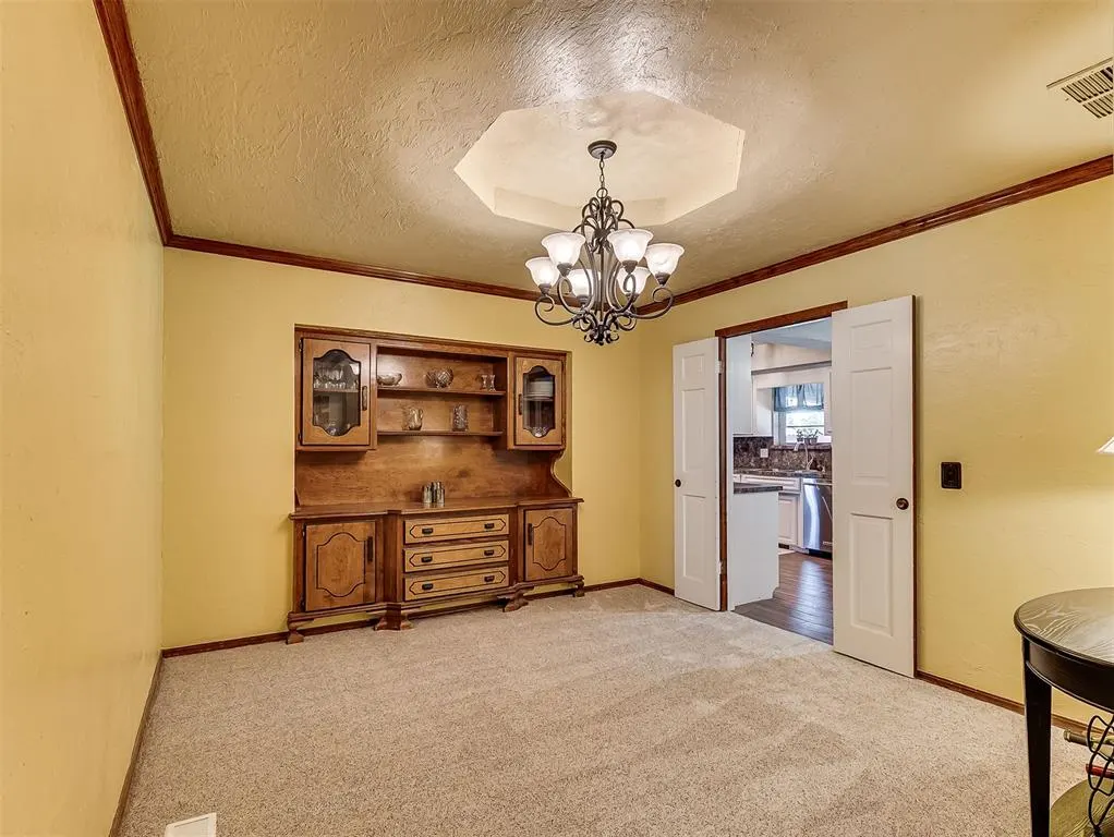 Photo 16 — 9216 Sutton Place, Oklahoma City, OK 73132