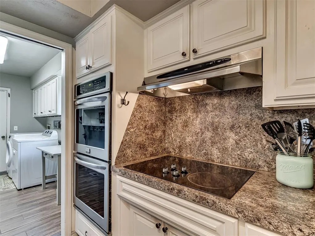 Photo 21 — 9216 Sutton Place, Oklahoma City, OK 73132