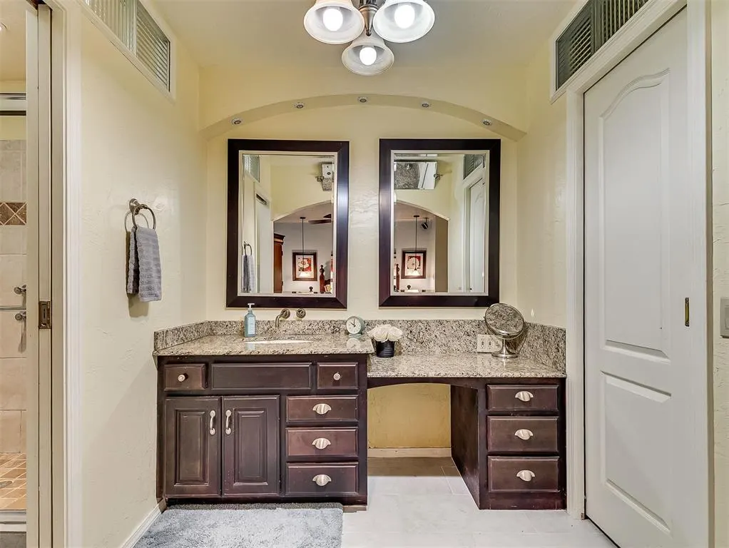 Photo 28 — 9216 Sutton Place, Oklahoma City, OK 73132