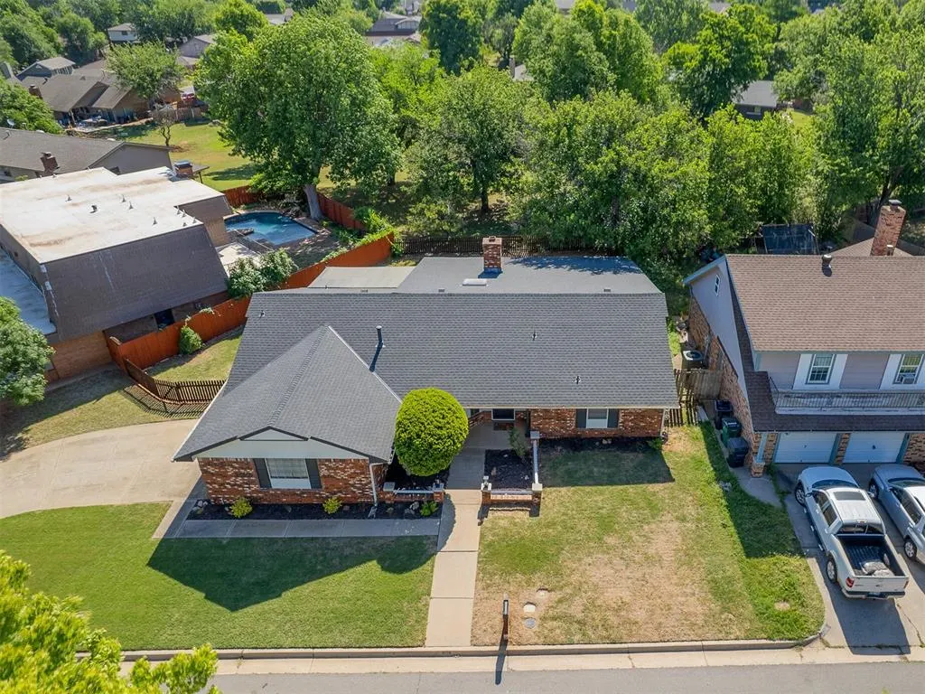 Photo 38 — 9216 Sutton Place, Oklahoma City, OK 73132