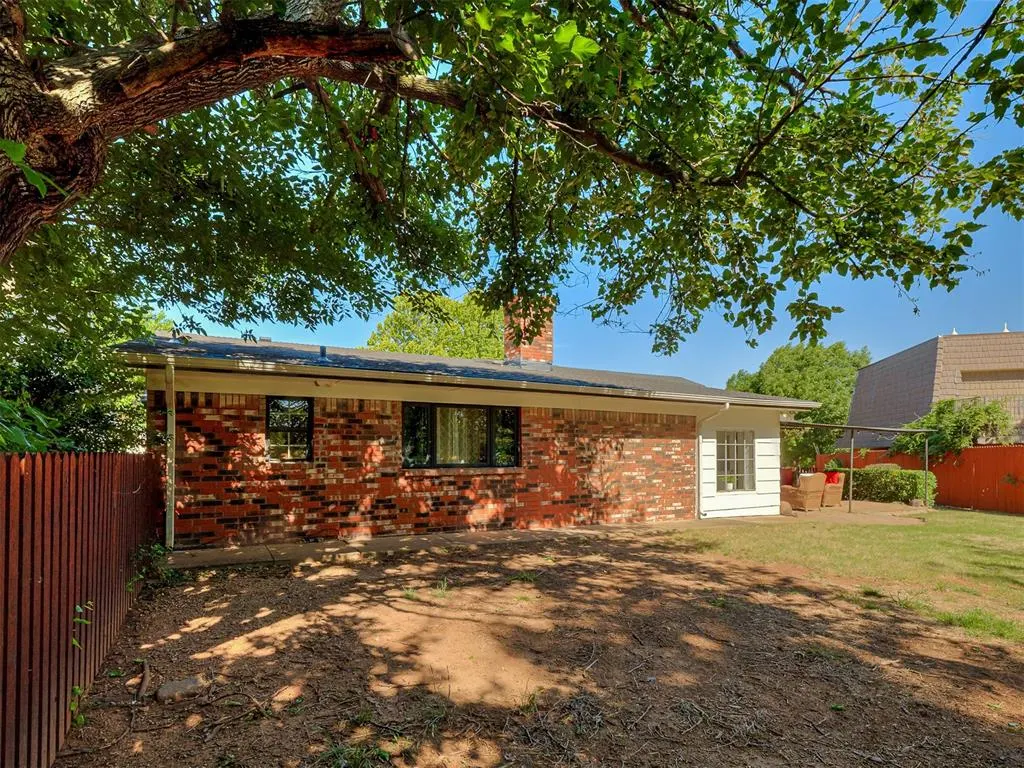 Photo 43 — 9216 Sutton Place, Oklahoma City, OK 73132