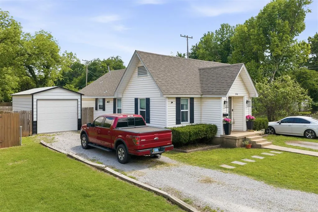 Photo 22 — 106 E Agnew Avenue, Pauls Valley, OK 73075