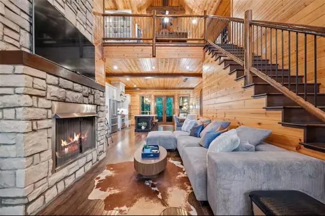 Photo 3 — 57 N Mayflower Circle, Broken Bow, OK 74728