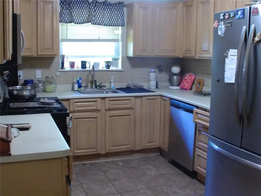 Photo 9 — 1240 N Warren Place, Oklahoma City, OK 73107