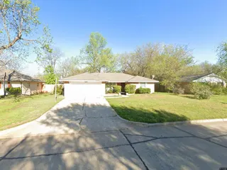 Sold home at 1605 Cinderella Avenue