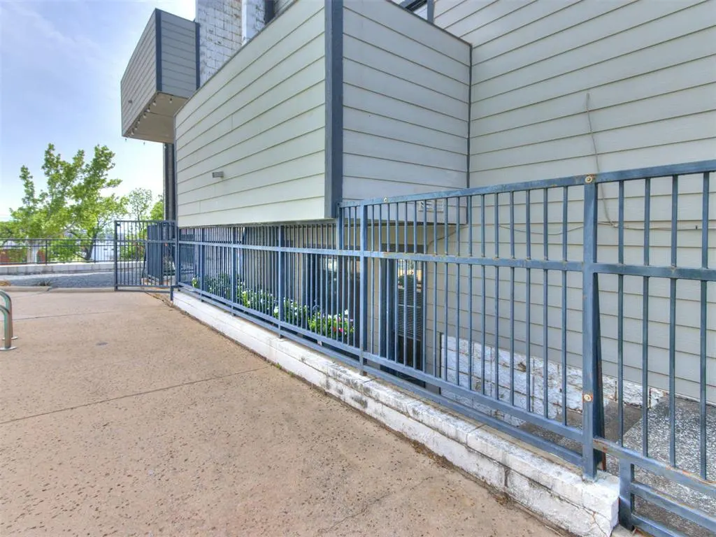 Photo 40 — 915 NW 7th Street 106, Oklahoma City, OK 73106