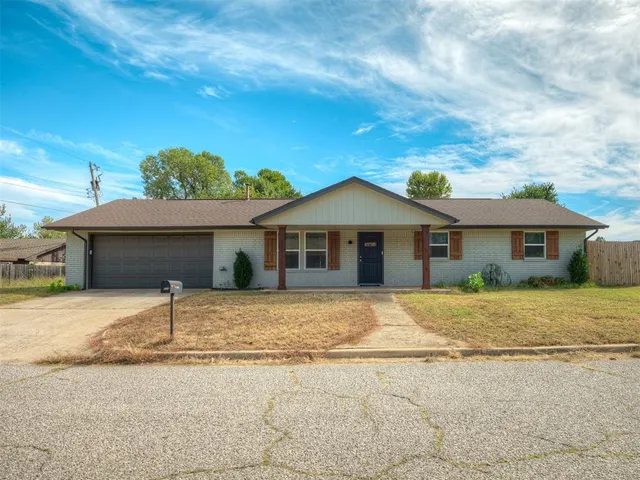 Photo 5 — 8636 Ambassador Road, Oklahoma City, OK 73169
