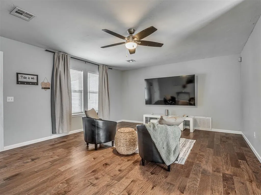 Photo 11 — 8636 Ambassador Road, Oklahoma City, OK 73169