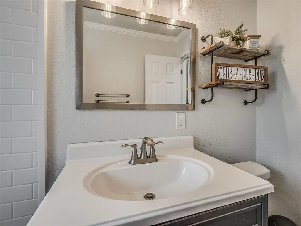 Photo 32 — 8636 Ambassador Road, Oklahoma City, OK 73169