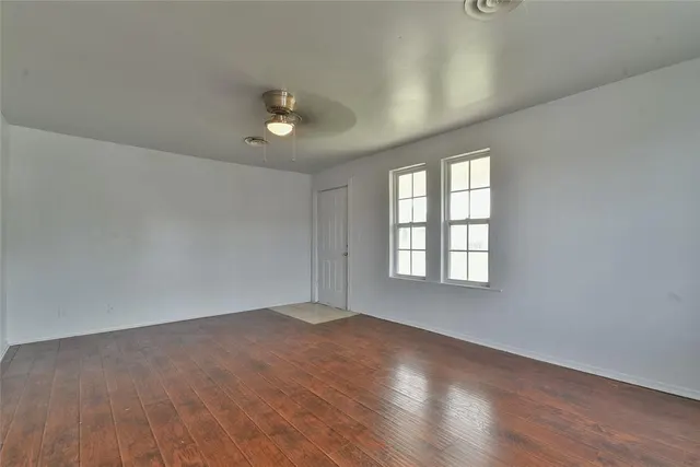 Photo 7 — 3725 SW 25th Street, Oklahoma City, OK 73108