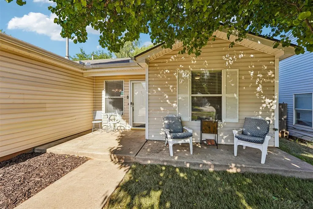 Photo 3 — 2420 Hunting Horse Trail, Norman, OK 73071