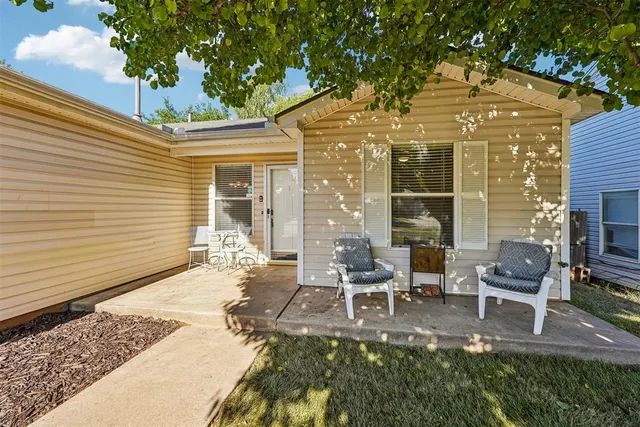 Photo 3 — 2420 Hunting Horse Trail, Norman, OK 73071