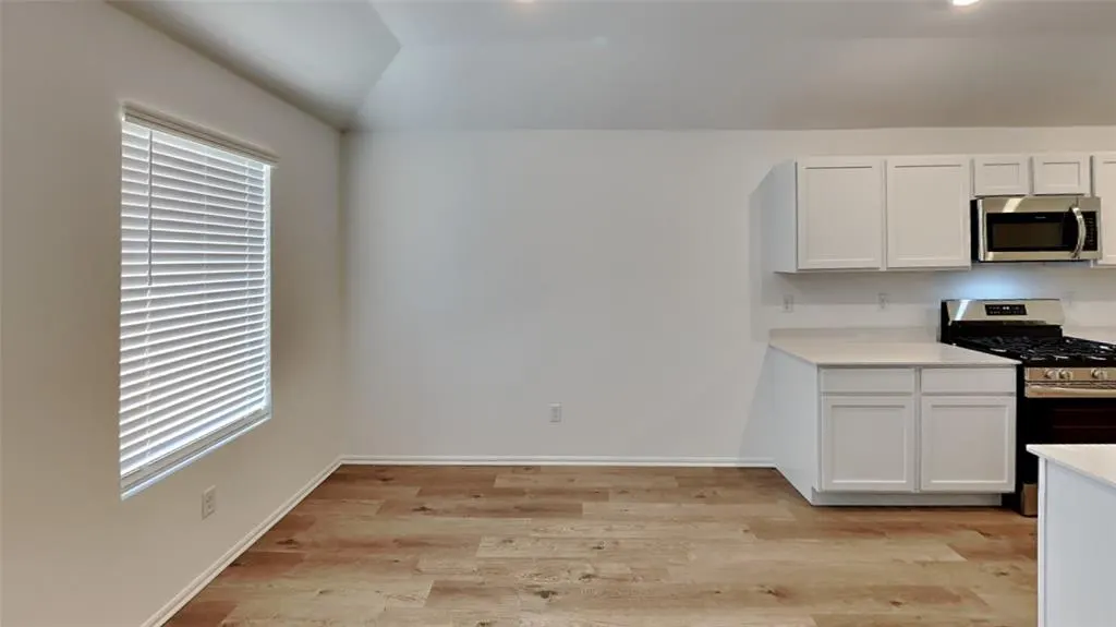 Photo 9 — 313 SW 9th Street, Newcastle, OK 73065