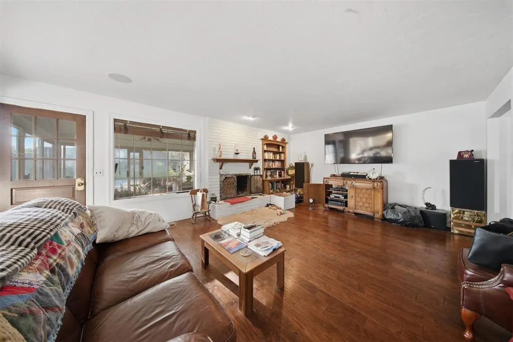 Photo 5 — 10208 Durham Drive, Oklahoma City, OK 73162