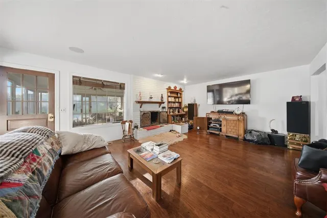 Photo 5 — 10208 Durham Drive, Oklahoma City, OK 73162