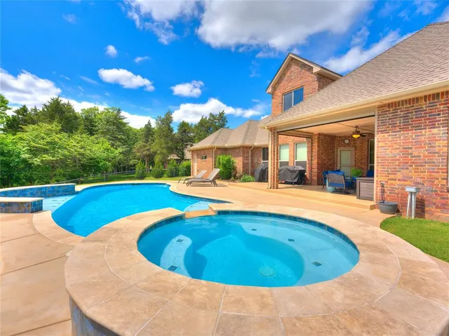 Photo 6 — 5627 Cimarron Manor, Guthrie, OK 73044