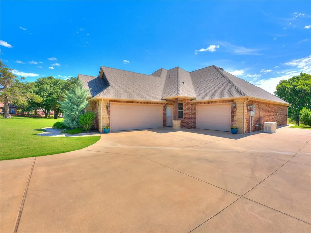 Photo 41 — 5627 Cimarron Manor, Guthrie, OK 73044