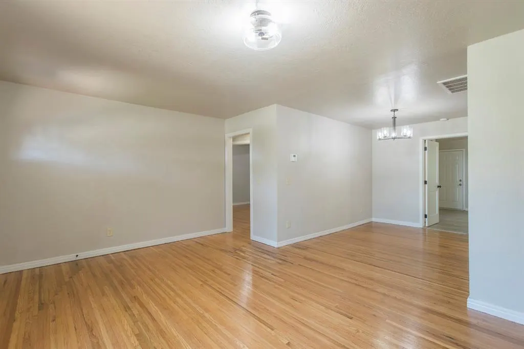 Photo 17 — 2928 NW 33rd Street, Oklahoma City, OK 73112