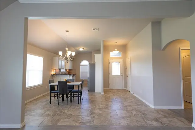 Photo 4 — 18300 Summer Grove Avenue, Edmond, OK 73012