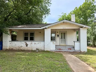 Sold home at 1619 W Iowa Avenue