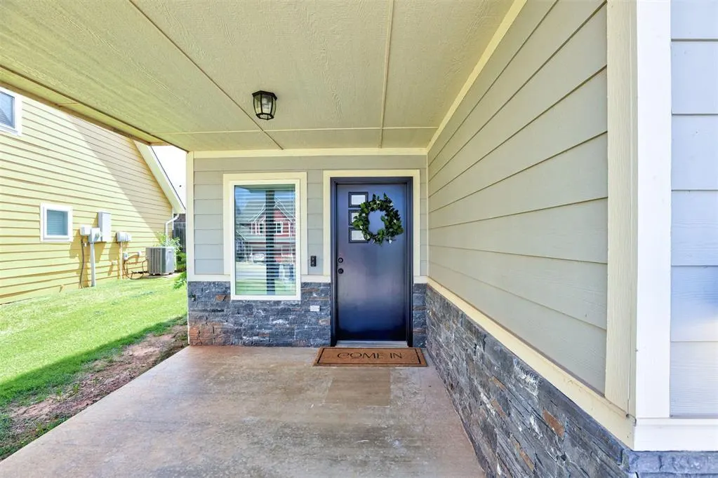 Photo 3 — 17600 Hampton Park Drive, Edmond, OK 73012