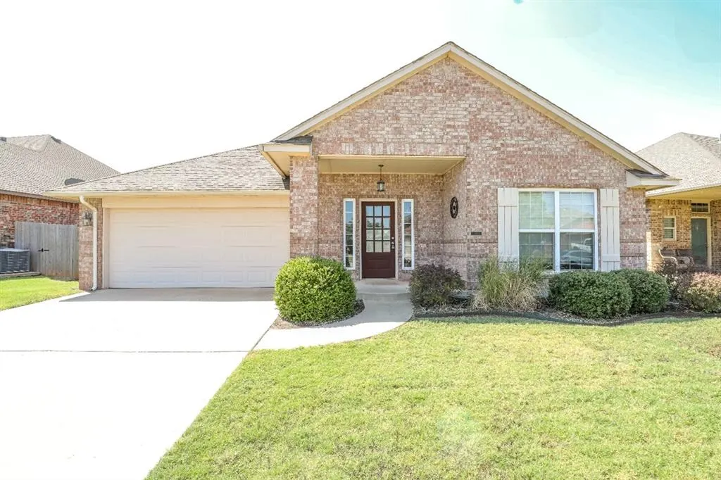 Front exterior — 3004 NW 191st Street, Edmond, OK 73012