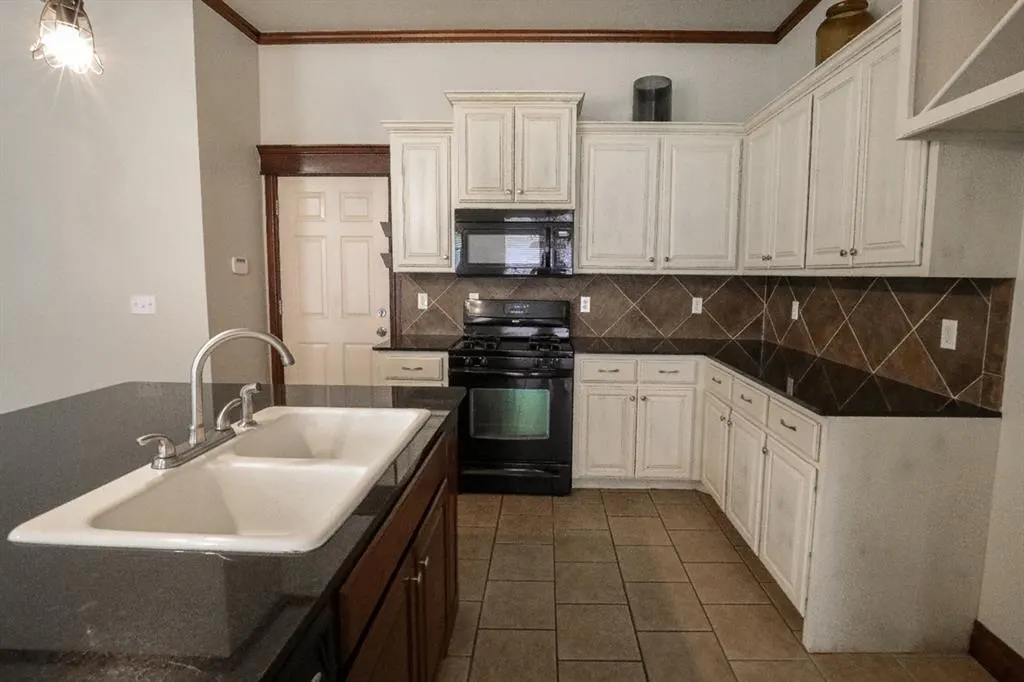 Photo 10 — 3004 NW 191st Street, Edmond, OK 73012