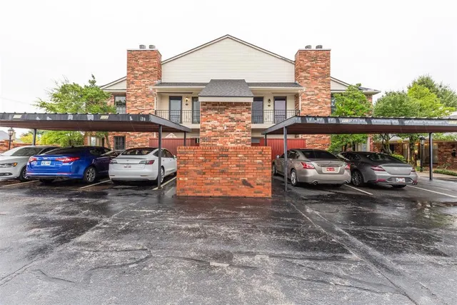 Photo 4 — 6325 N Villa Avenue 122, Oklahoma City, OK 73112
