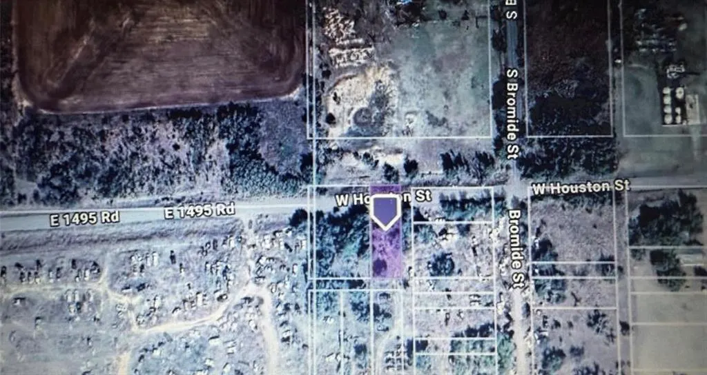 Photo 13 — Houston Street, Roosevelt, OK 73564
