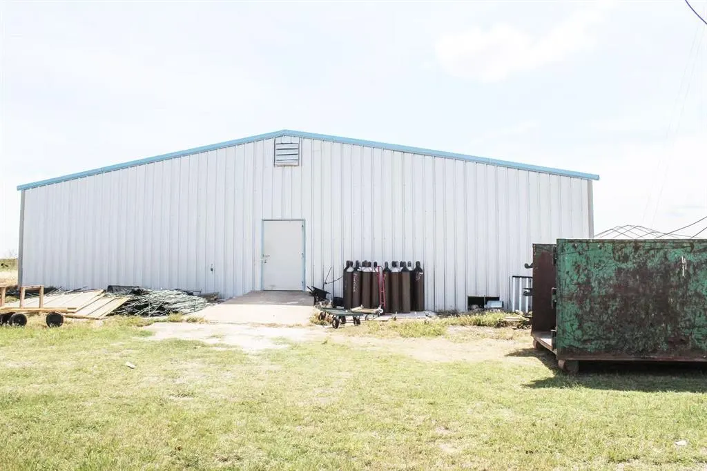 Photo 13 — 20549 N 2800 Road, Kingfisher, OK 73750