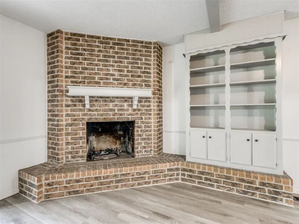 Photo 3 — 1400 Devonshire Circle, Edmond, OK 73034