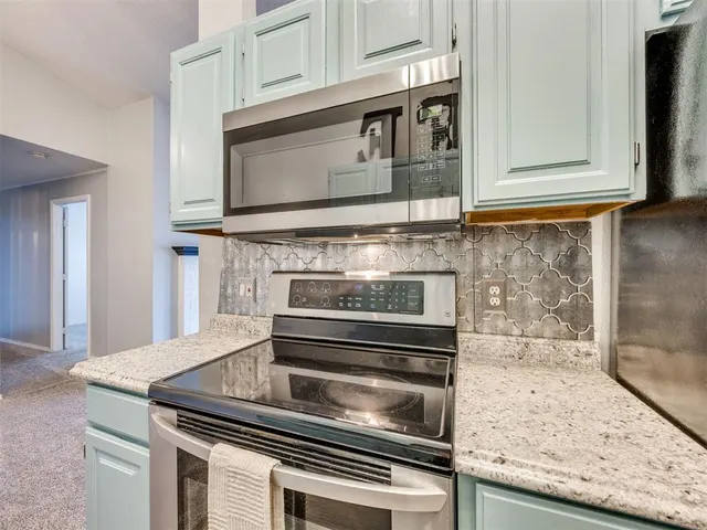 Photo 8 — 3003 River Oaks Drive 204, Norman, OK 73072