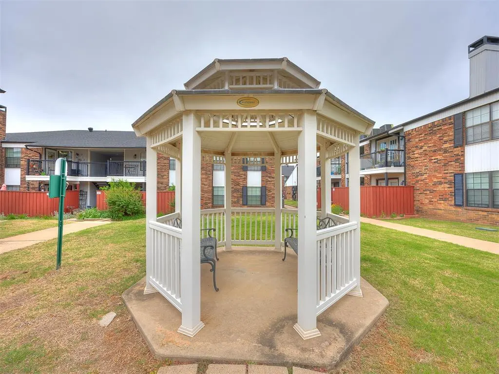 Photo 27 — 3003 River Oaks Drive 204, Norman, OK 73072