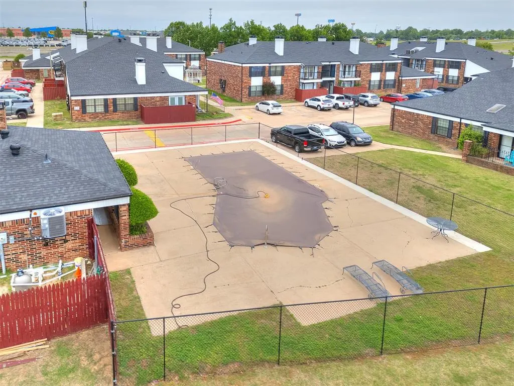Photo 29 — 3003 River Oaks Drive 204, Norman, OK 73072