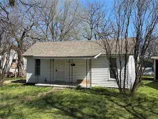 Sold home at 1506 S Mekusukey Avenue